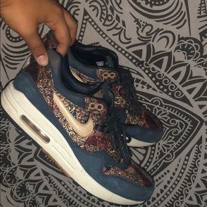 Paisley print boho rare Nike air max